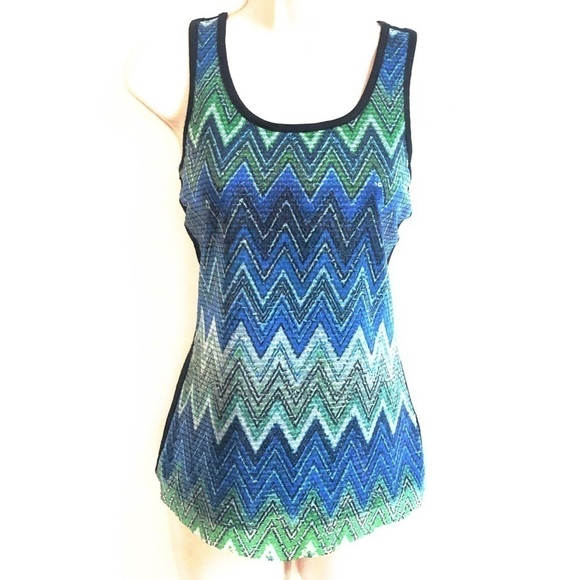 🆕 Chevron stripe scoop neck camisole tank top - Picture 4 of 13